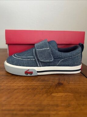 See Kai Run Wyatt Chambray sneakers toddler size 8